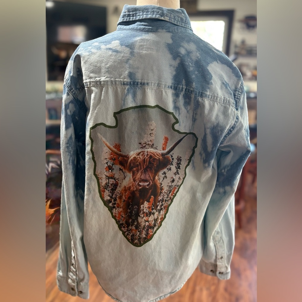 Highlander Arrowhead bleached denim western wear shirt women’s boho chic sz S